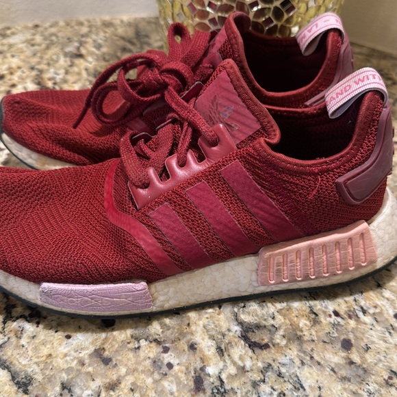 Adidas Women’s Shoes size 8 - Picture 2 of 4